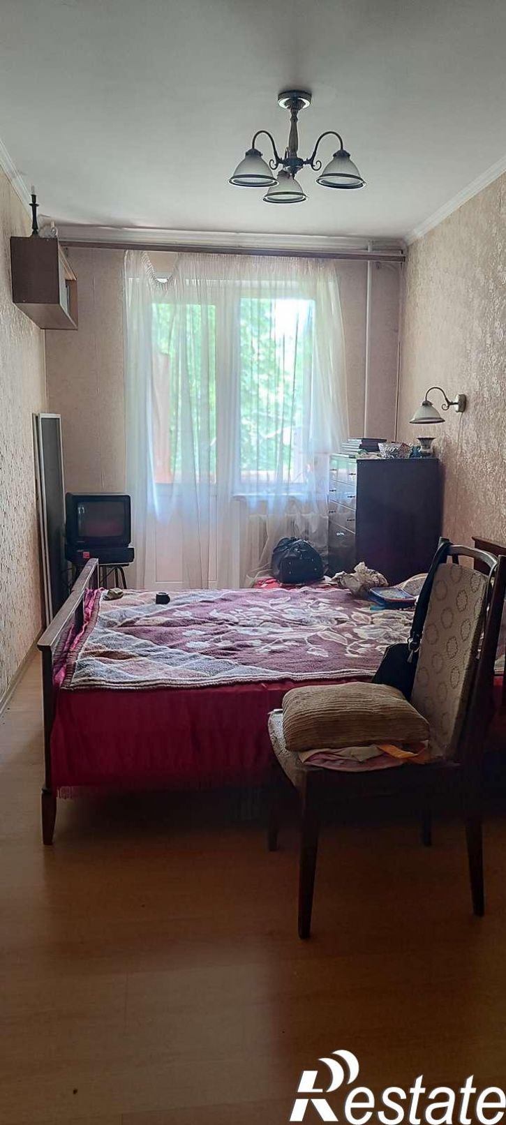 3-комн квартира Осипенко улица, 8