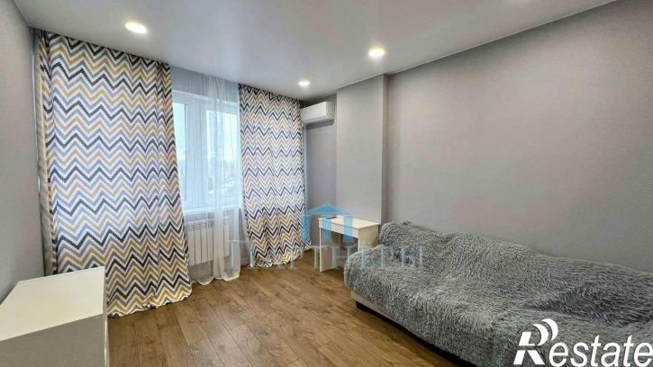 2-комн квартира Луначарского улица, 5
