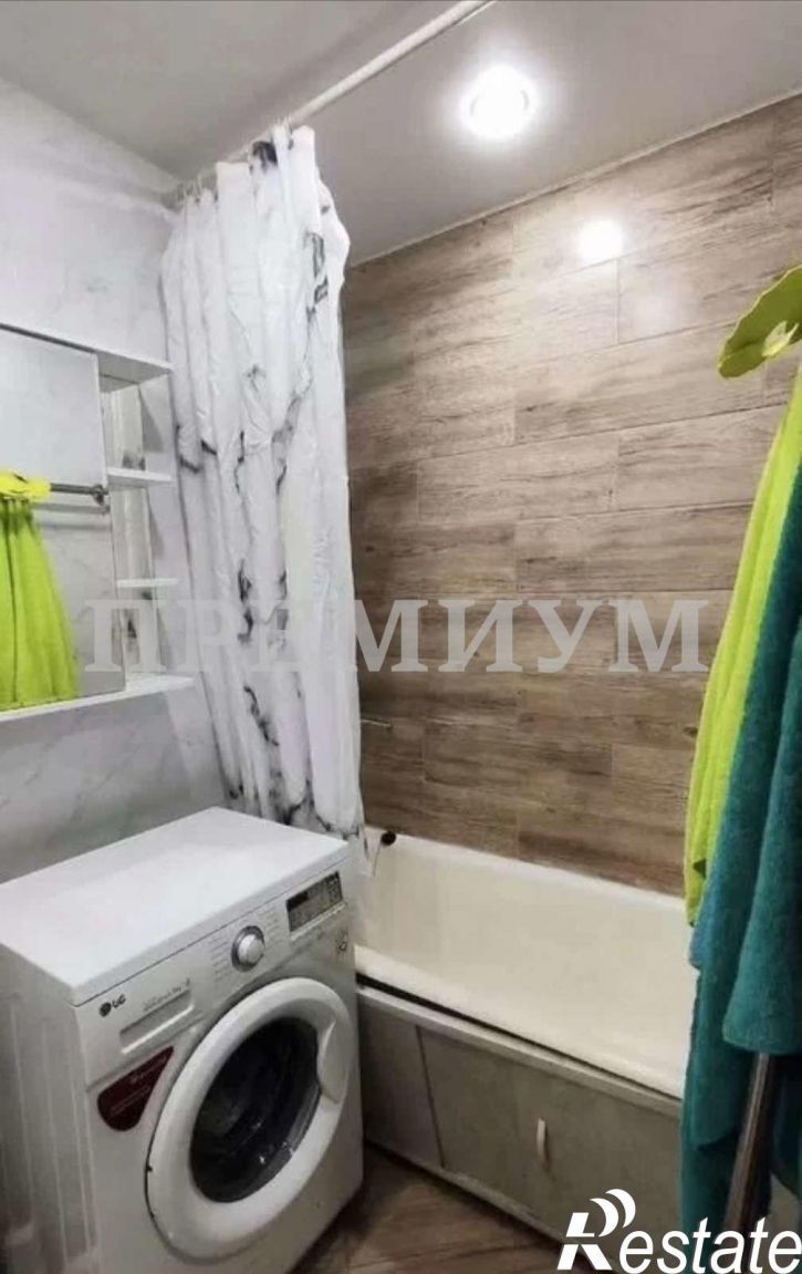 1-комн квартира Красных Коммунаров улица, 17а