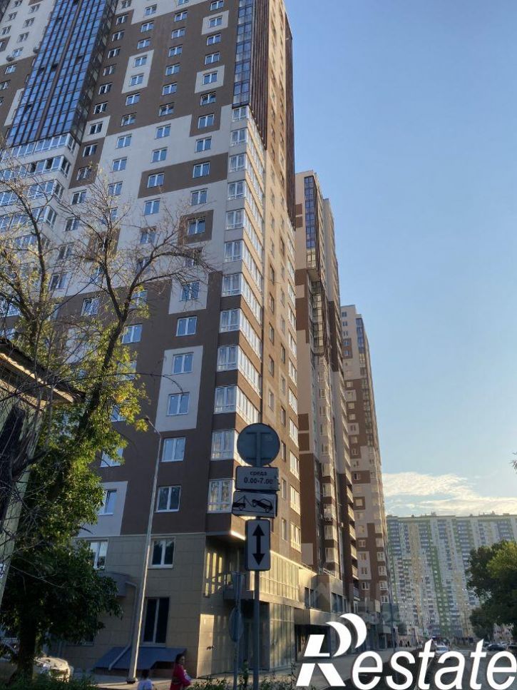 4-комн квартира улица Дыбенко, 5,  д. 5