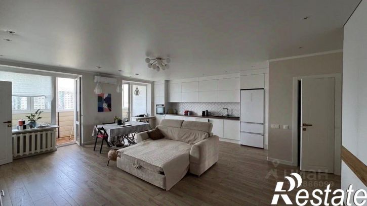 3-комн квартира улица Буянова, 100,  д. 100