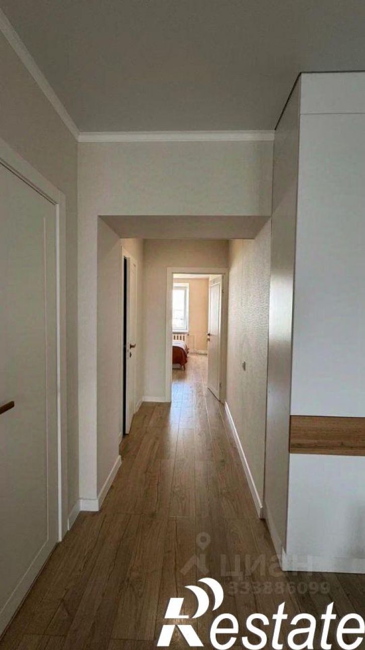 3-комн квартира улица Буянова, 100,  д. 100