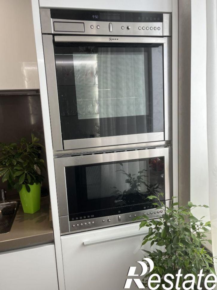 3-комн квартира проспект Карла Маркса, 17,  д. 17