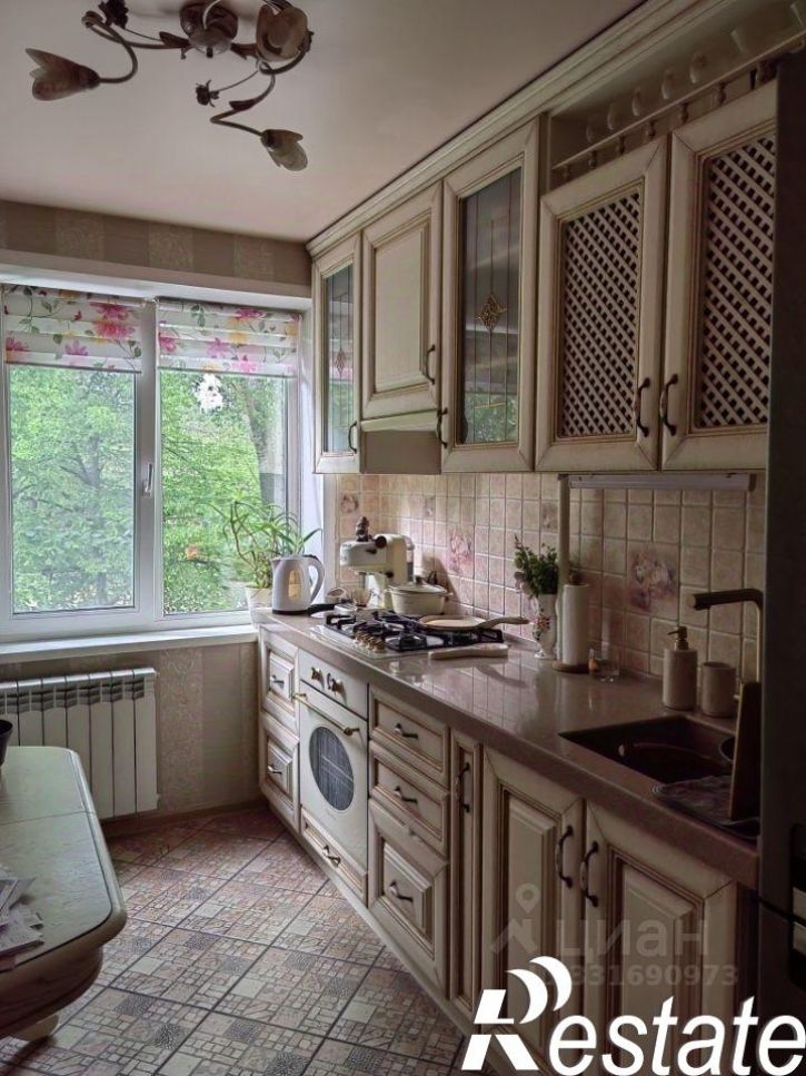 2-комн квартира Коммунистическая улица, 23,  д. 23