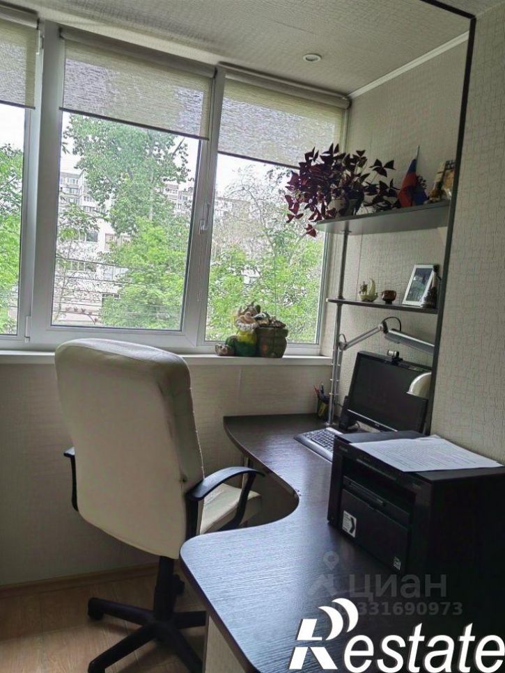 2-комн квартира Коммунистическая улица, 23,  д. 23