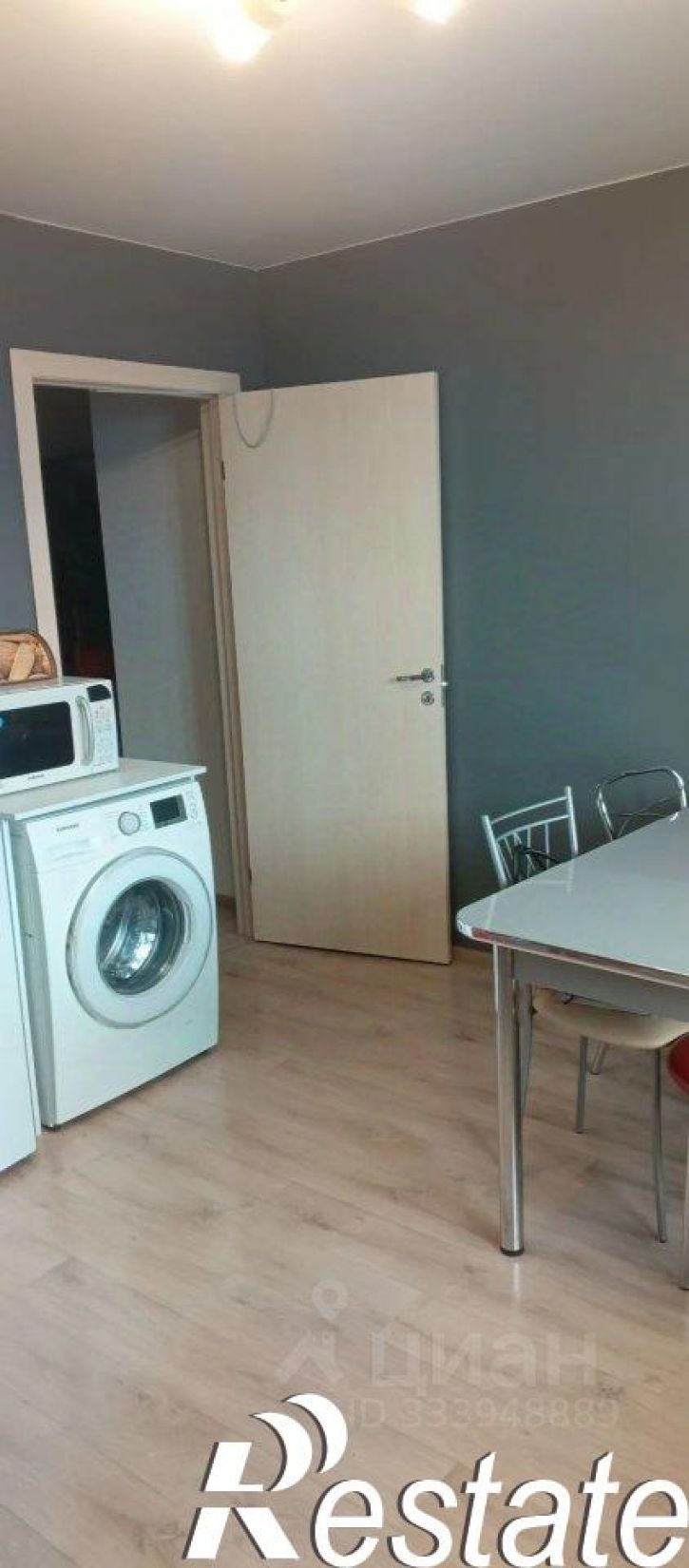3-комн квартира улица Николая Баженова, 3,  д. 3