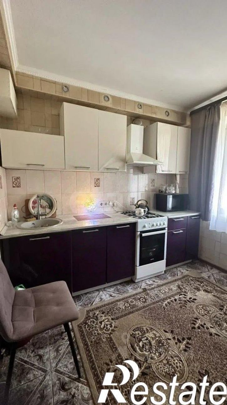 2-комн квартира улица Силина, 12,  д. 12