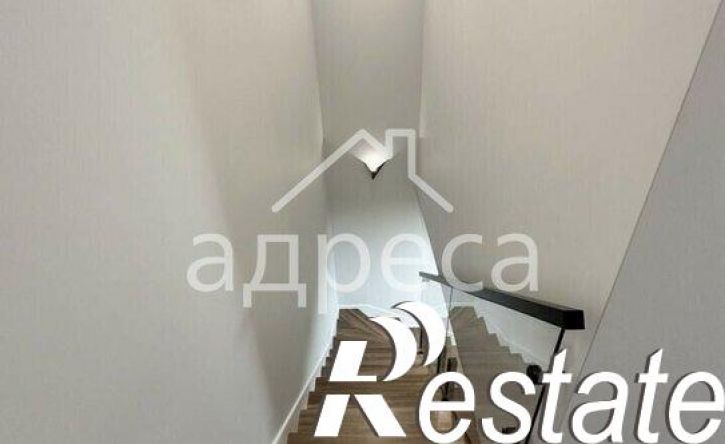3-комн квартира Никитинская улица, 79,  д. 79
