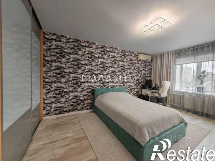 4-комн квартира Конноармейская улица, 17,  д. 17