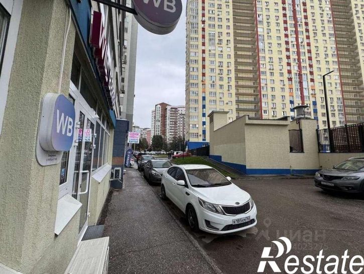 Торговое помещение улица Георгия Димитрова, 110А,  д. 110А