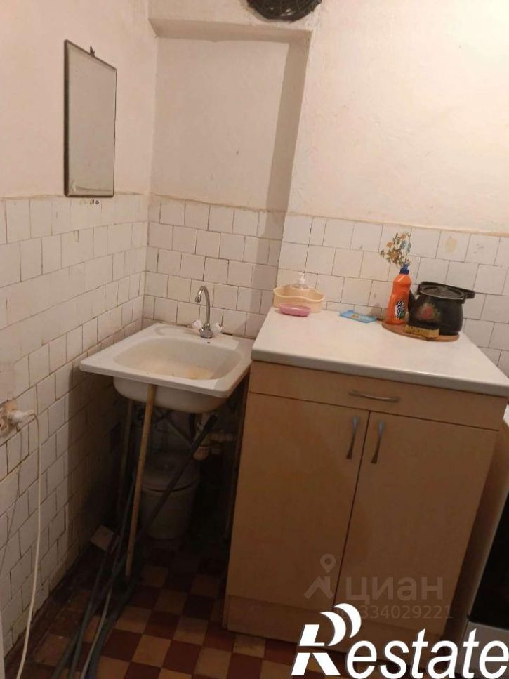Комната Вятская улица, 20,  д. 20