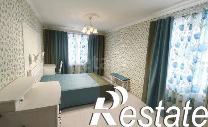 4-комн квартира улица Челюскинцев, 10,  д. 10