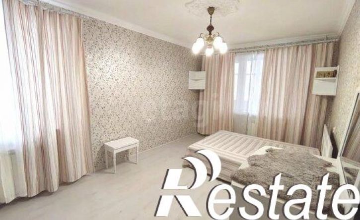 4-комн квартира улица Челюскинцев, 10,  д. 10