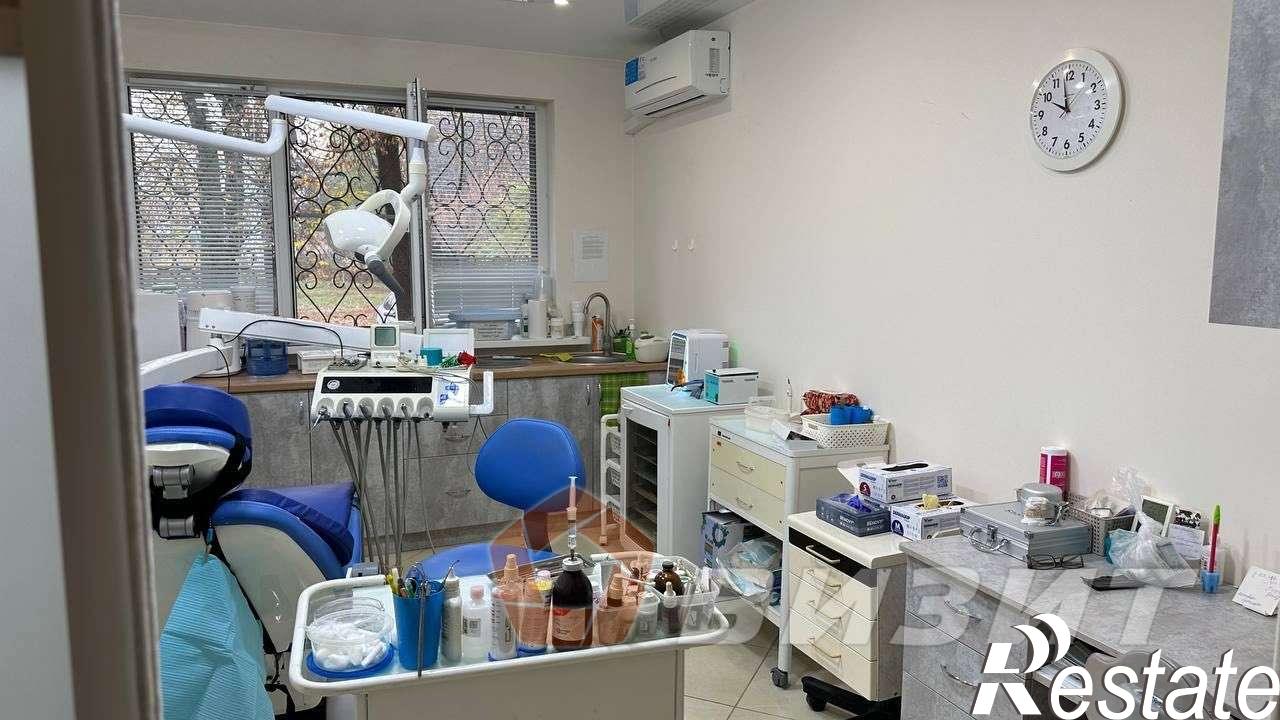 Сдать торговое помещение за 50 000 рублей на Мориса Тореза улица, 48