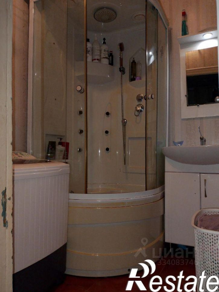 2-комн квартира улица Нефтяников, 22,  д. 22
