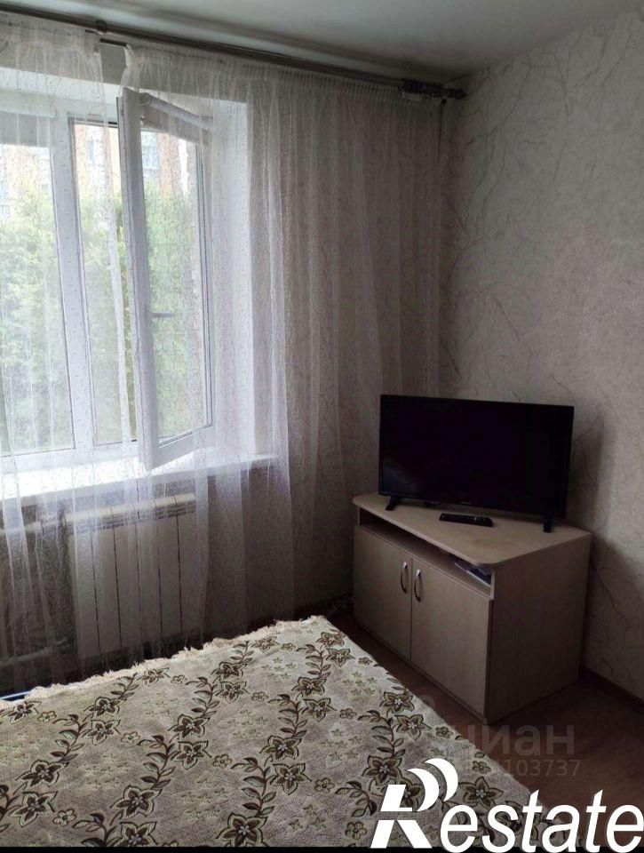 2-комн квартира улица Дзержинского, 13,  д. 13
