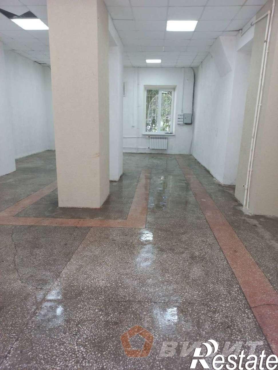 Сдать торговое помещение за 57 000 рублей на Краснодонская улица, 9