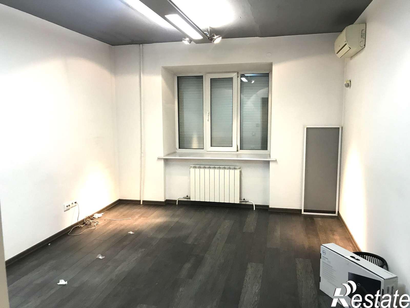 Сдать офис, помещение под офис за 180 000 рублей на Мичурина улица, 126
