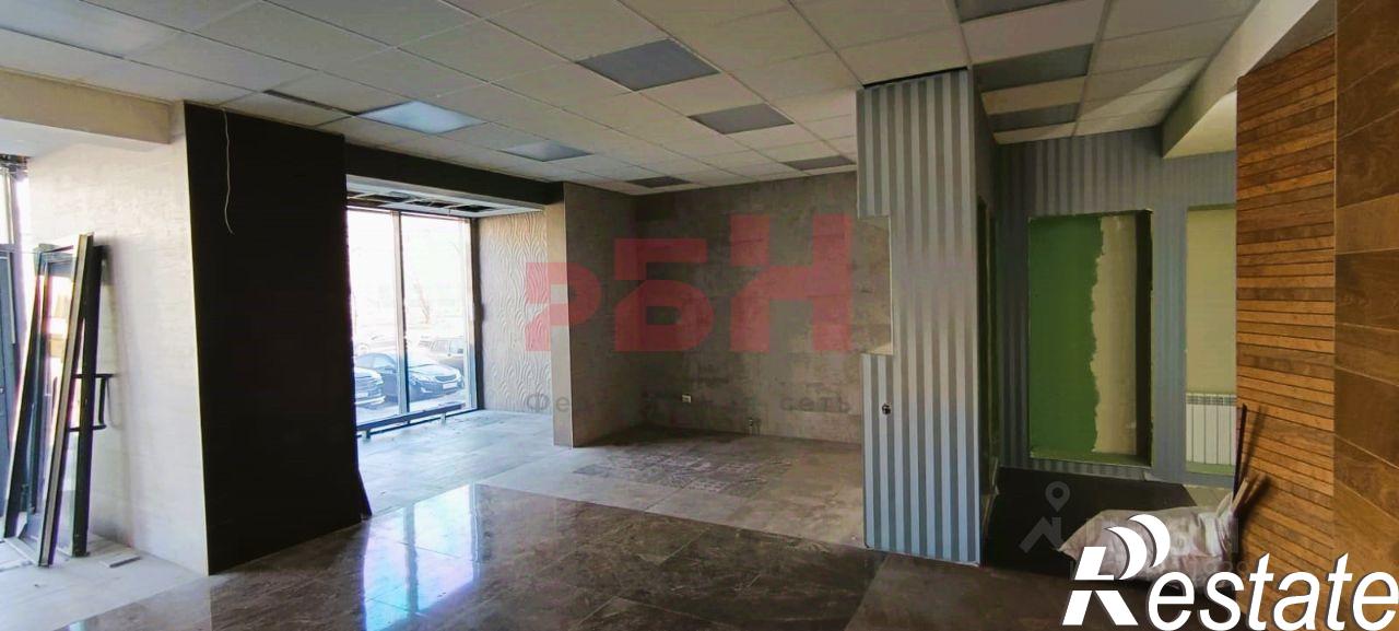 Сдать торговое помещение за 135 000 рублей на улица Мориса Тореза, 13А