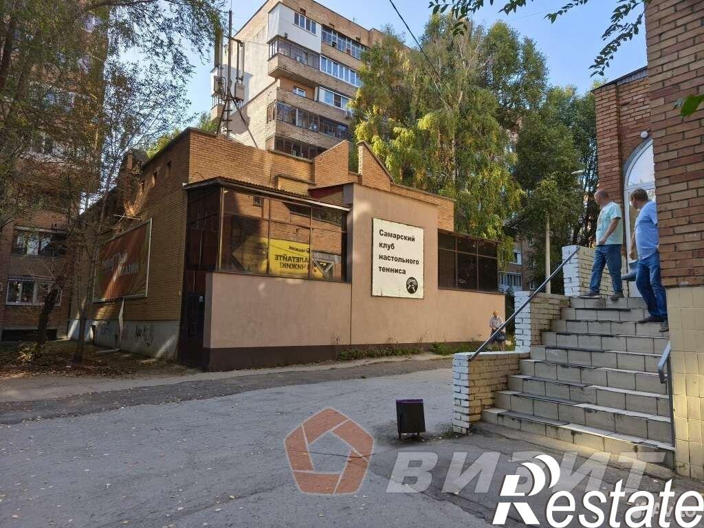 Сдать торговое помещение за 100 000 рублей на Черемшанская улица, 137