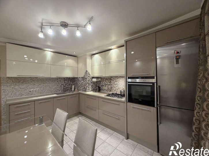 4-комн квартира Аминева улица, 6