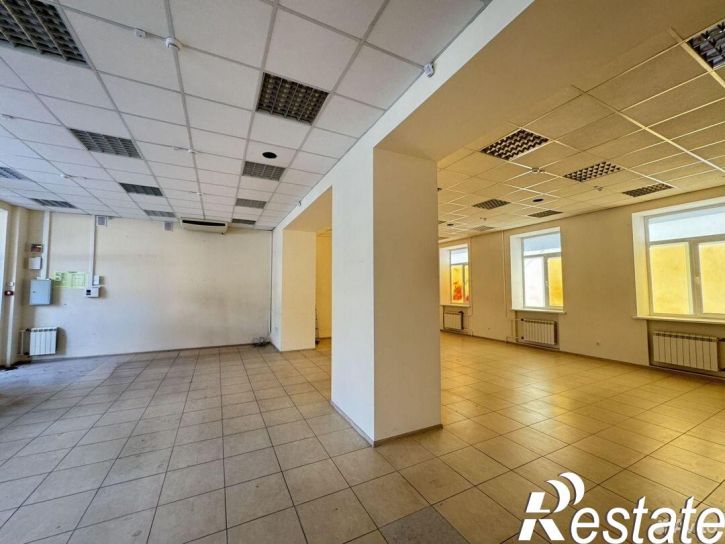 Торговое помещение Путейская улица, 28,  д. 28