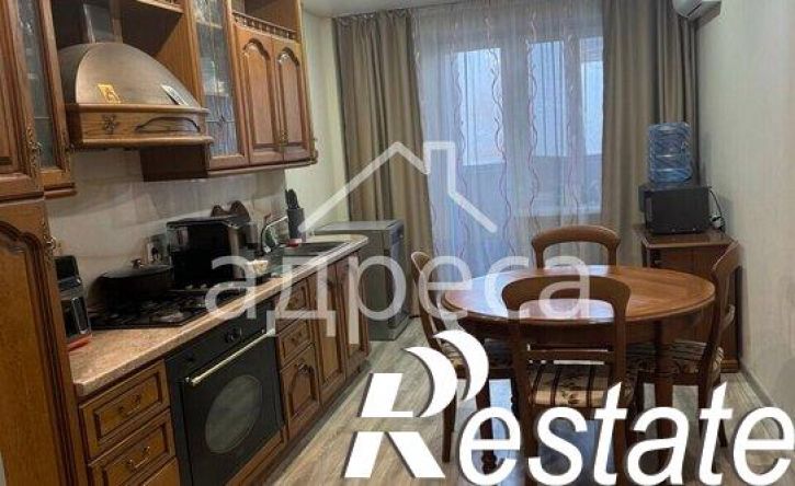 3-комн квартира улица Братьев Коростелёвых, 81,  д. 81
