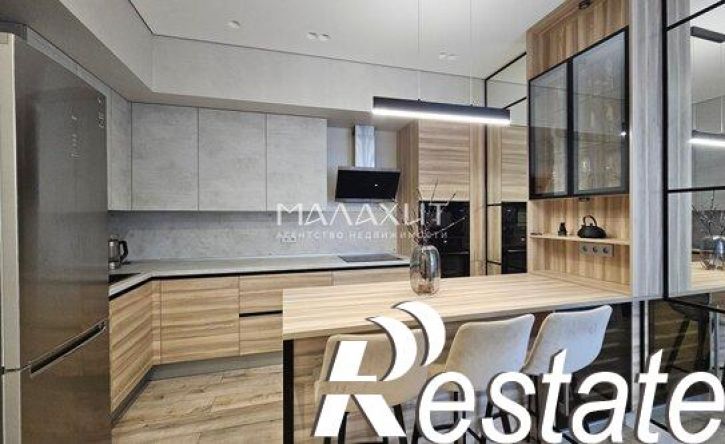 4-комн квартира улица Водников, 33,  д. 33