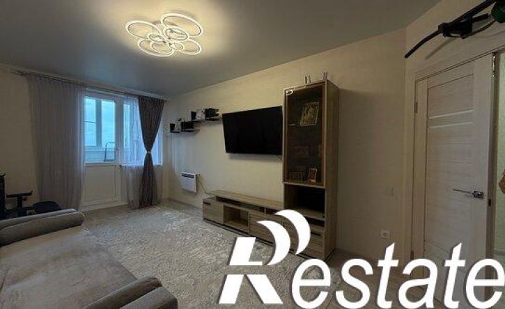 3-комн квартира улица Петра Алабина, 2,  д. 2