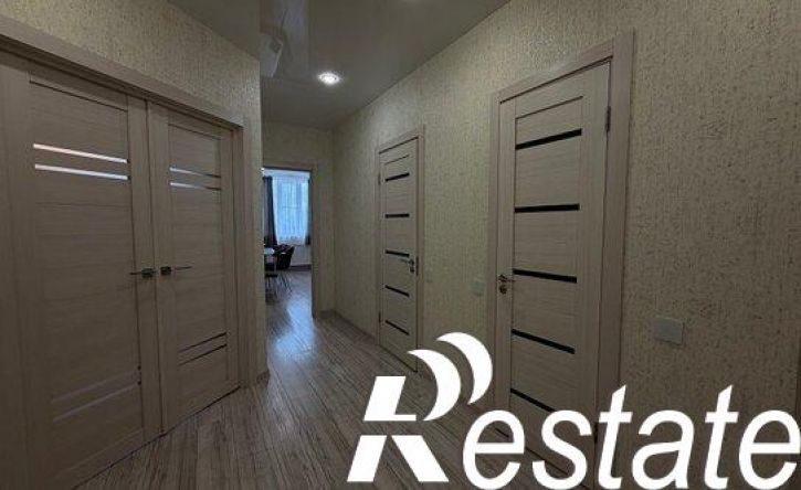 3-комн квартира улица Петра Алабина, 2,  д. 2