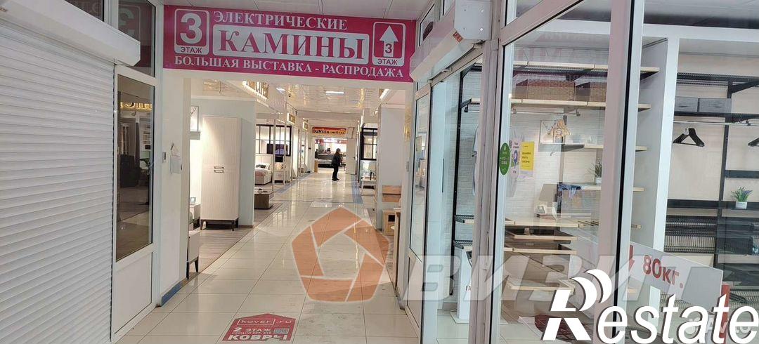 Купить торговое помещение за 2 100 000 рублей на Революционная улица, 70