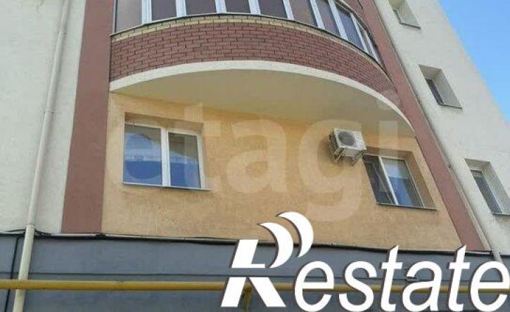 3-комн квартира Ленинградская улица, 100,  д. 100