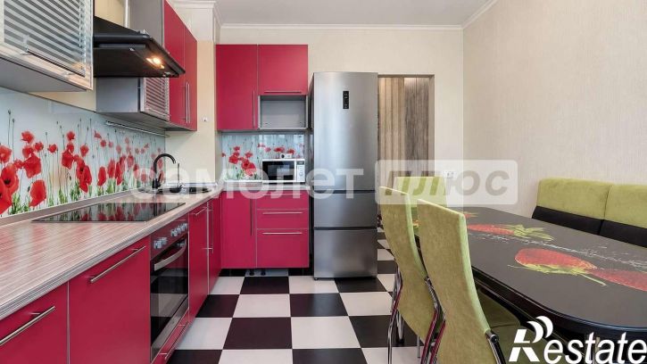 3-комн квартира Советской Армии улица, 238кВ