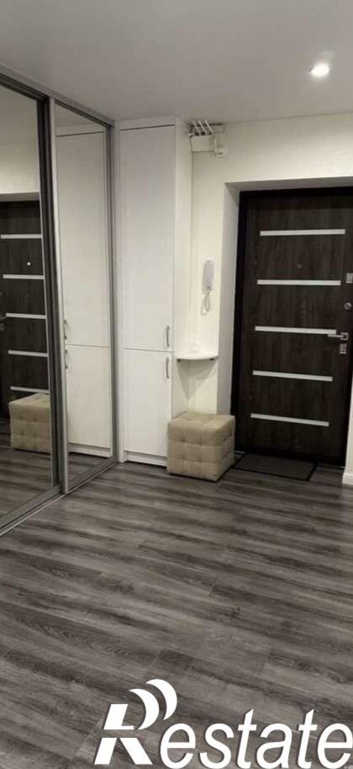 2-комн квартира Николая Баженова улица, 9