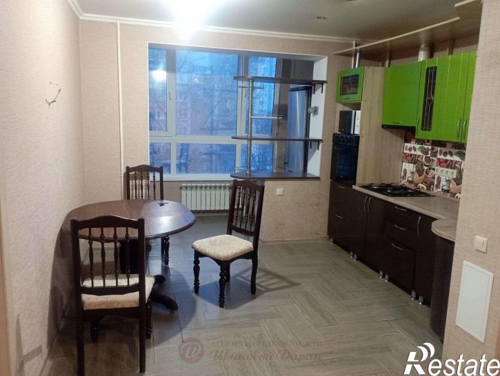 3-комн квартира Ново-Садовая улица, 210
