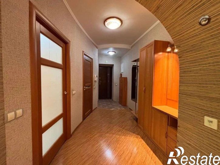 4-комн квартира Осипенко улица, 41а