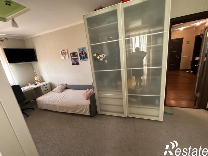 3-комн квартира Советской Армии улица, 238В