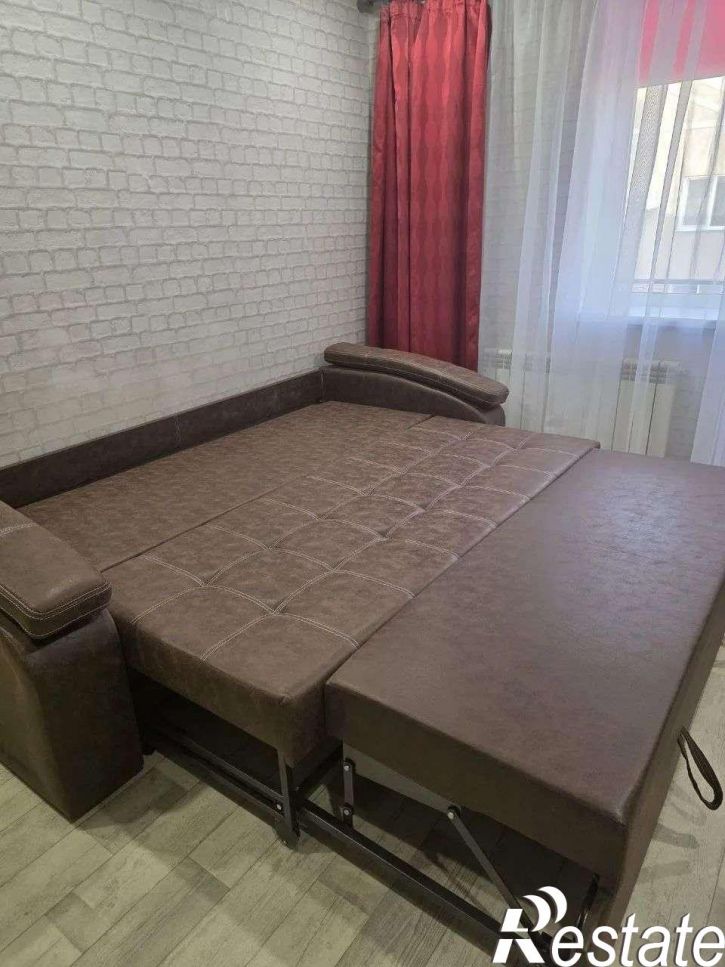 1-комн квартира Виталия Жалнина улица, 16
