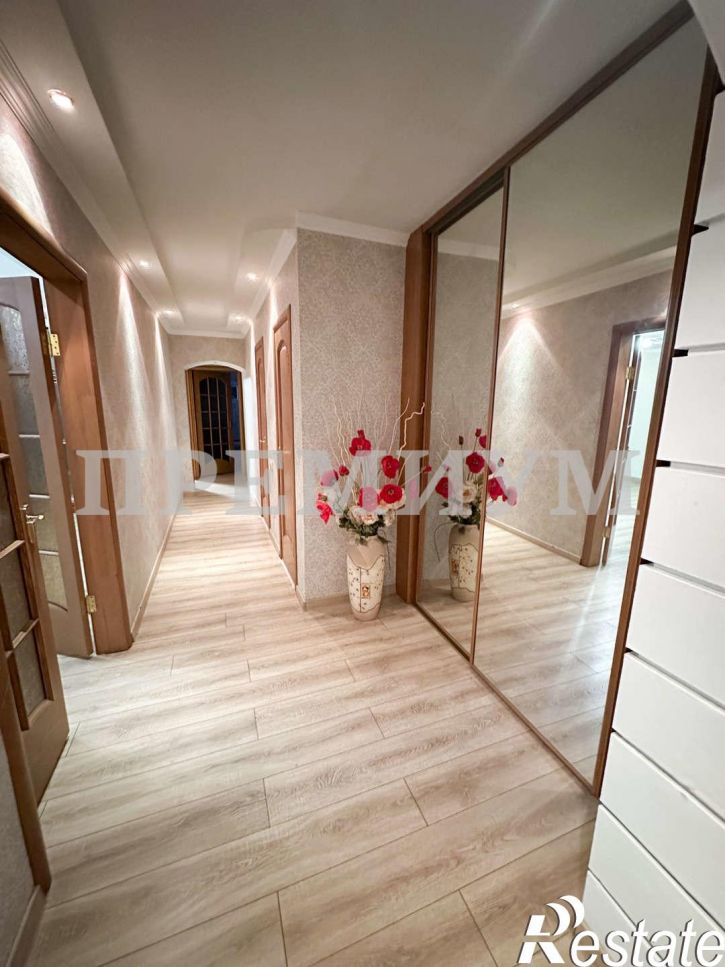 3-комн квартира Кирова проспект, 316