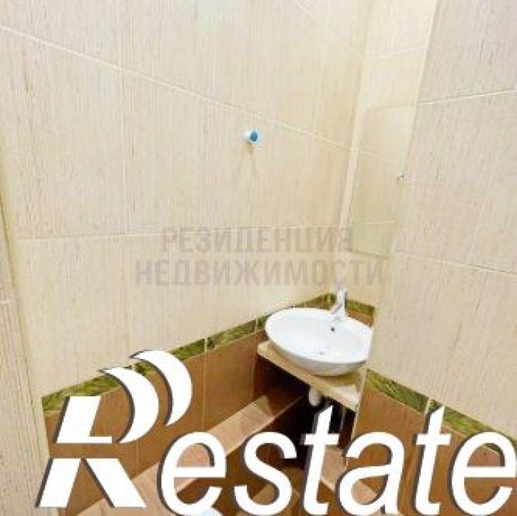2-комн квартира Революционная улица, 5,  д. 5