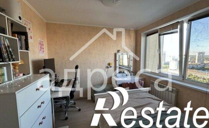 2-комн квартира улица Луначарского, 5,  д. 5