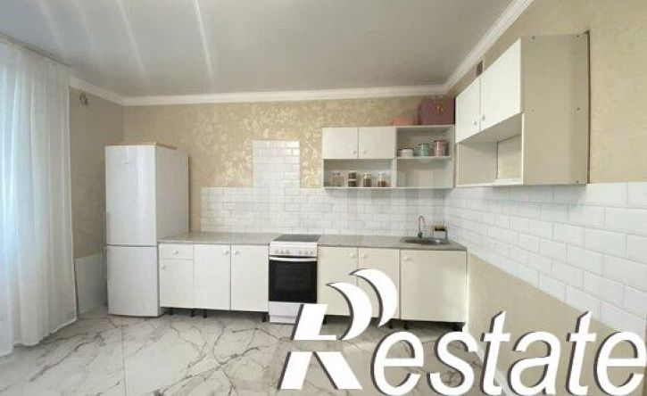 2-комн квартира улица Петра Алабина, 2,  д. 2