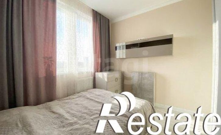 2-комн квартира улица Петра Алабина, 2,  д. 2