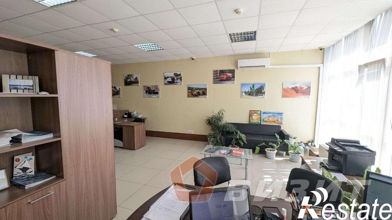 Купить офис, помещение под офис за 4 600 000 рублей на Губанова улица, 3