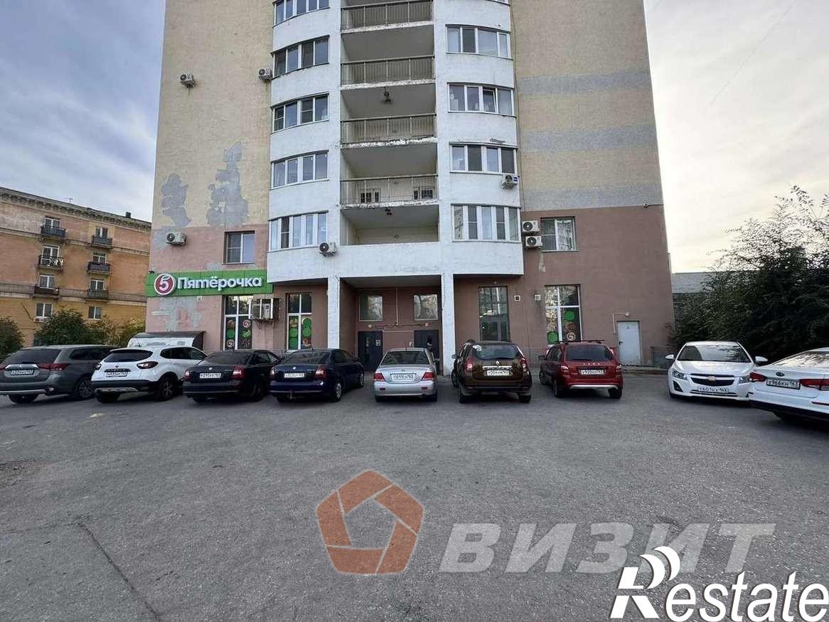 Сдать торговое помещение за 266 400 рублей на Маяковского улица, 95