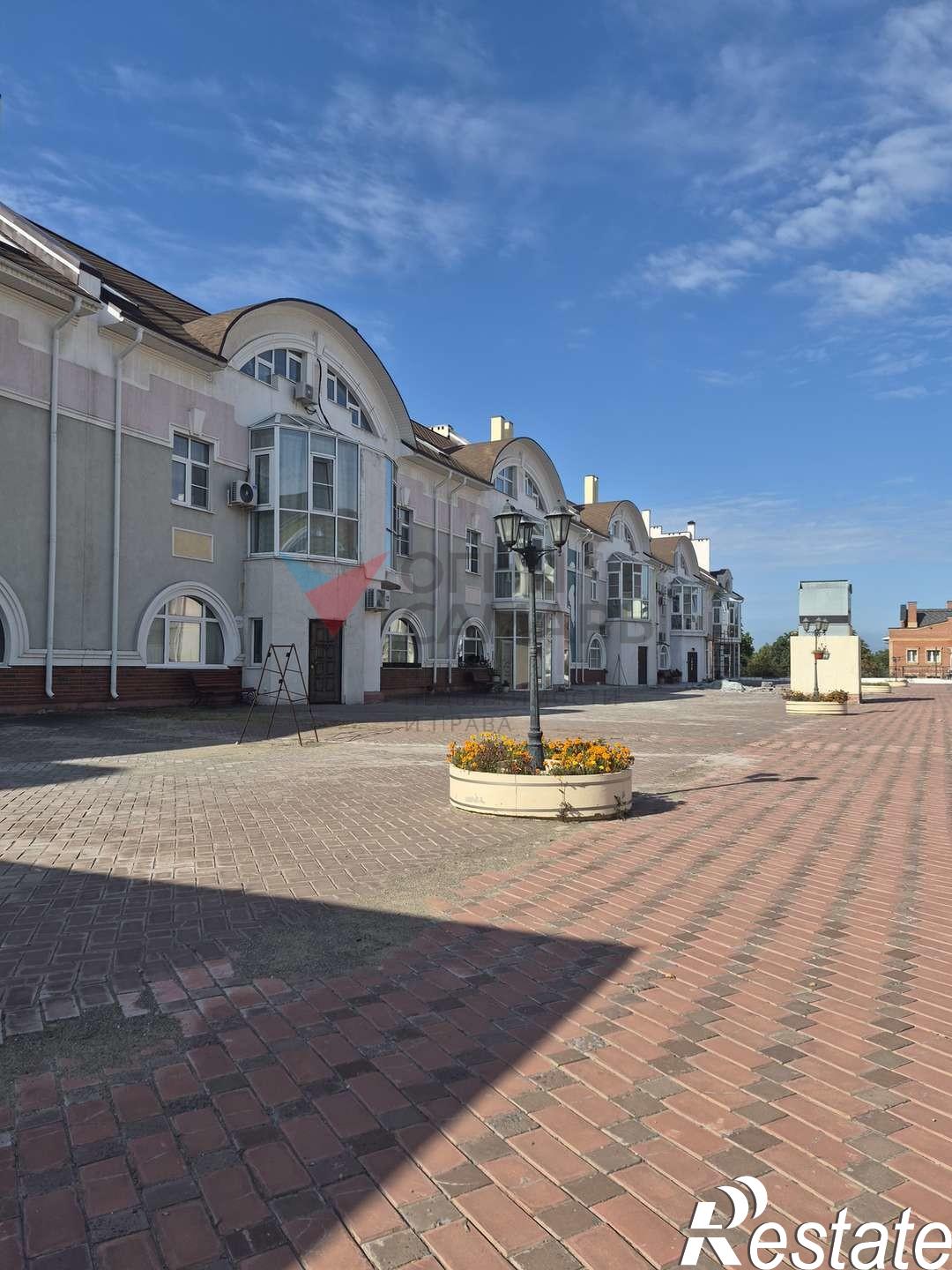 Купить дачу, дом, коттедж за 32 000 000 рублей на 1-я просека, 10Е