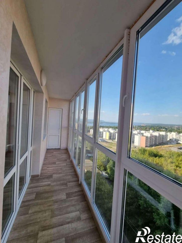 3-комн квартира Советской Армии улица, 271а