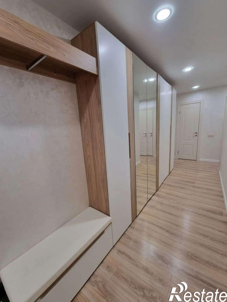 3-комн квартира Советской Армии улица, 271а