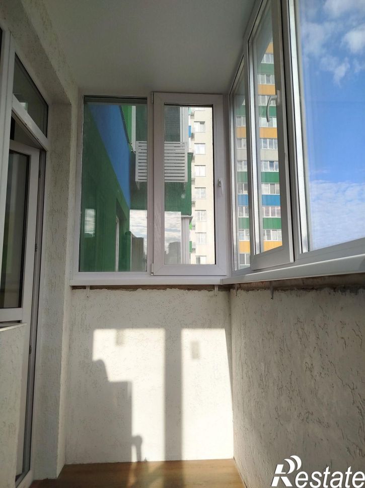 3-комн квартира 24-й массив, 67