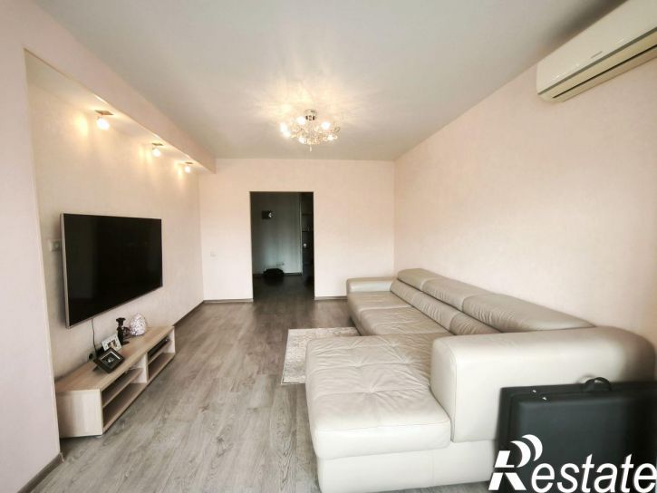 3-комн квартира Советской Армии улица, 238а